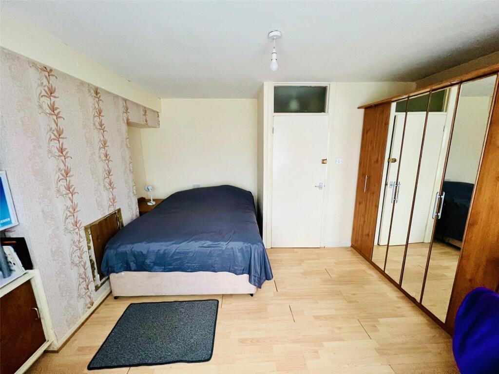 Additional image 3 of Mapleton Grove, Birmingham, West Midlands, B28