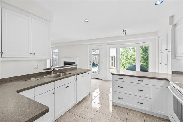 Additional image 10 of 80 STRATHROY Cres