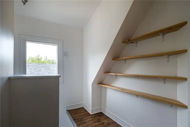 Additional image 43 of 235 YOUNG St