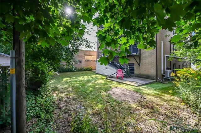 Additional image 27 of 802 KING St Unit 5