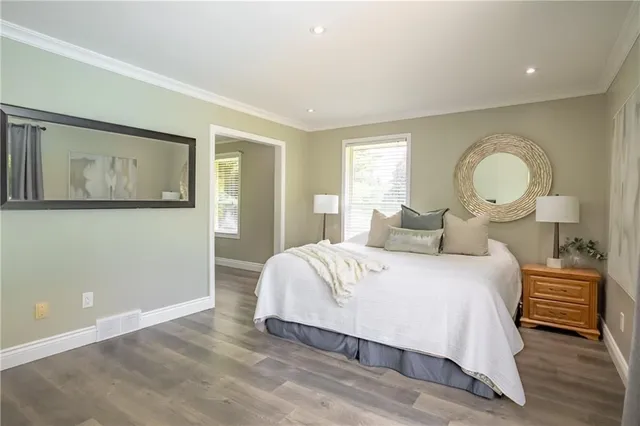 Additional image 19 of 5 ELLEN St