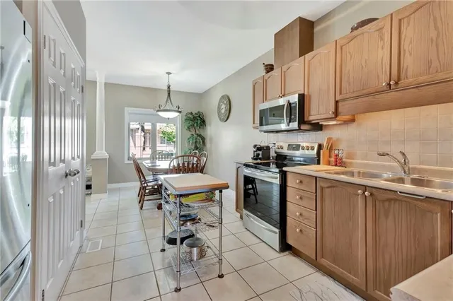 Additional image 9 of 34 SOUTHBROOK Dr Unit 17