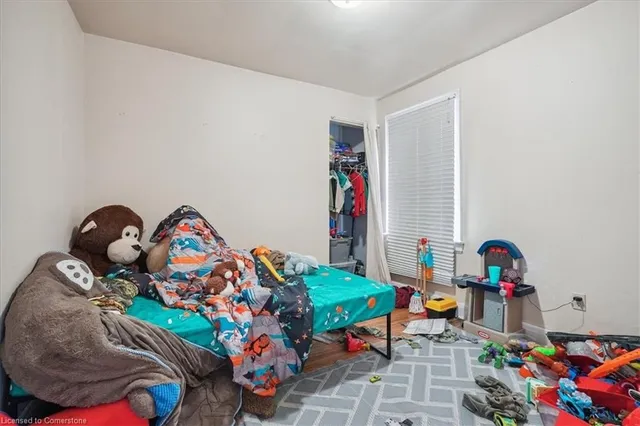 Additional image 19 of 142 Emerson St