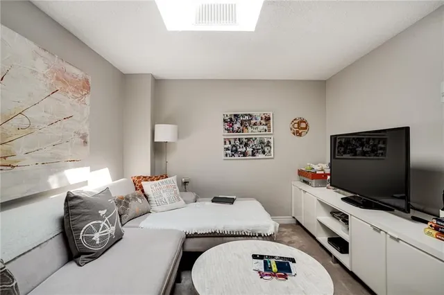 Additional image 44 of 150 WILSON St Unit PH2