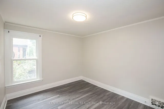 Additional image 21 of 112 Maplewood Ave