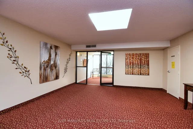 Additional image 4 of 150 Wilson St Unit PH3