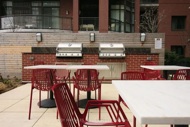 Additional image 14 of 112 King St Unit 1003