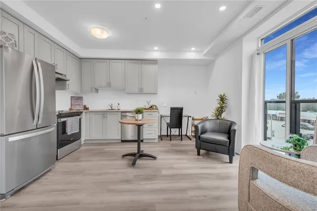 Additional image 10 of 5 HAMILTON St Unit 405