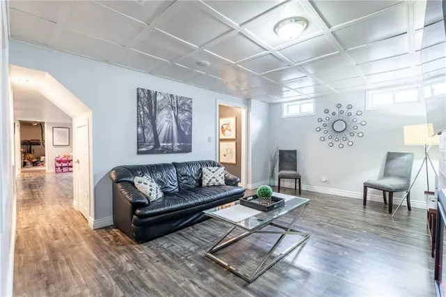 Additional image 24 of 19 VANSTRAALEN St