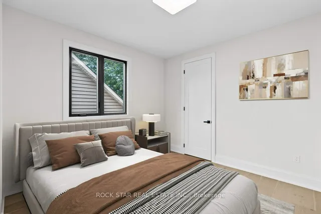 Additional image 24 of 21 Clare Ave