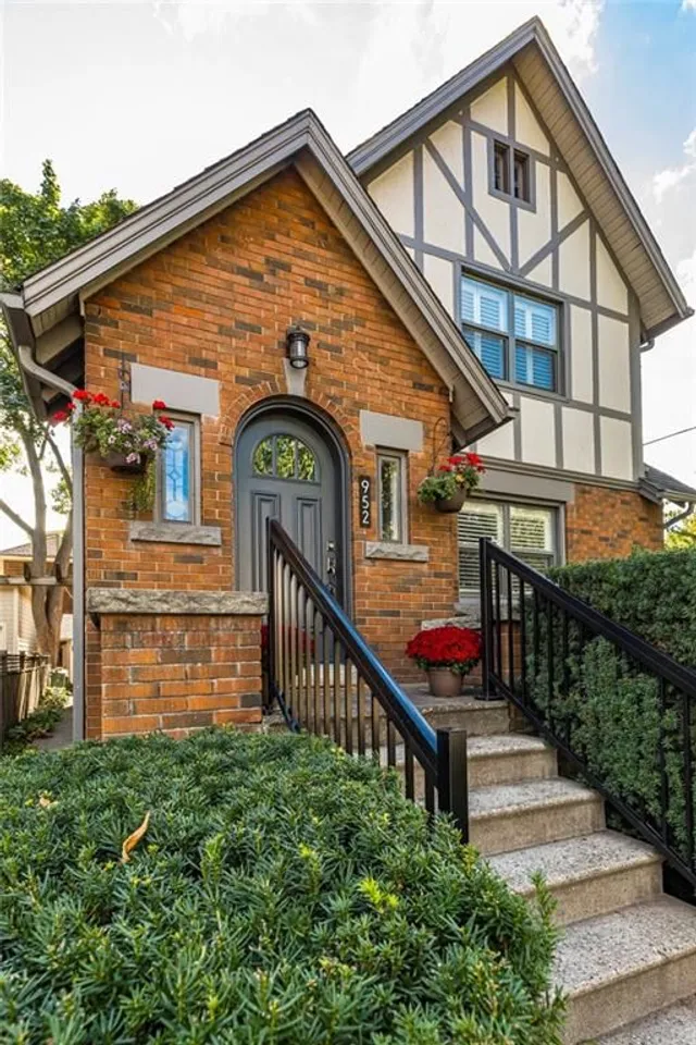 Additional image 3 of 952 MONTCLAIR Ave