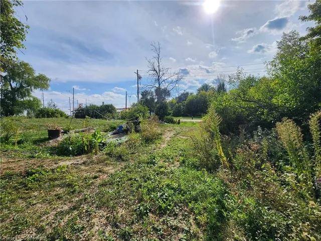 Additional image 4 of 559 Dundas St