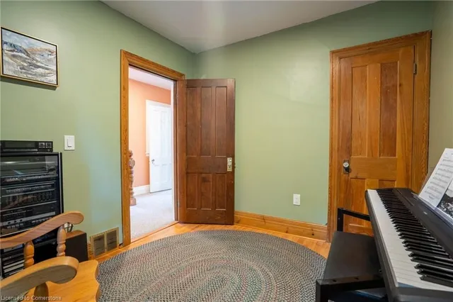 Additional image 25 of 129 Ray St