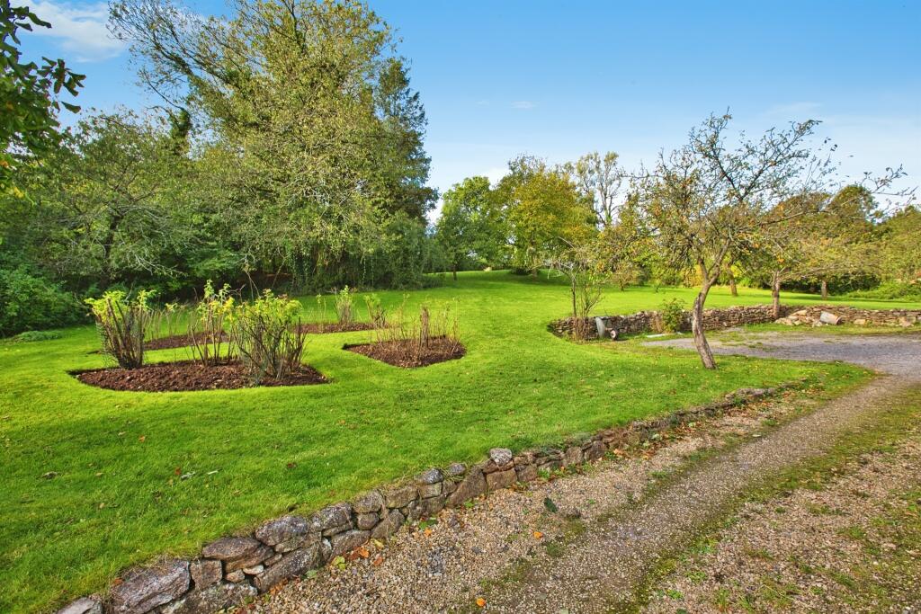 Additional image 22 of Kennel Batch, Wells