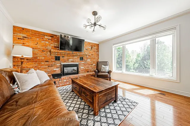 Additional image 11 of 6 Iris Crt