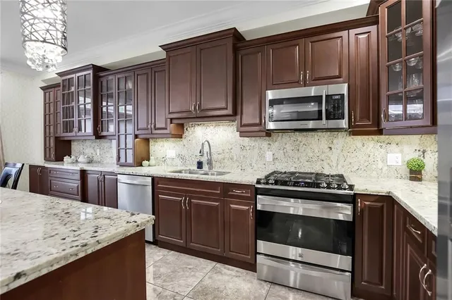 Additional image 13 of 183 CHAMBERS Dr