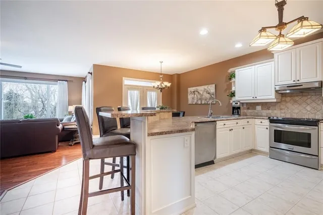 Additional image 9 of 5 MARYHEATHER Cres