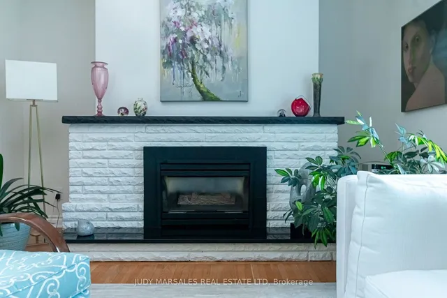 Additional image 13 of 851 Mewburn Rd