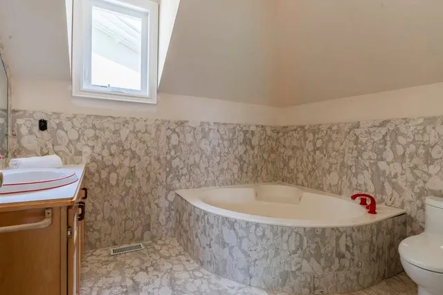 Additional image 43 of 950 OLD MOHAWK Rd