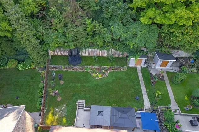 Additional image 48 of 64 HILDEGARD Dr