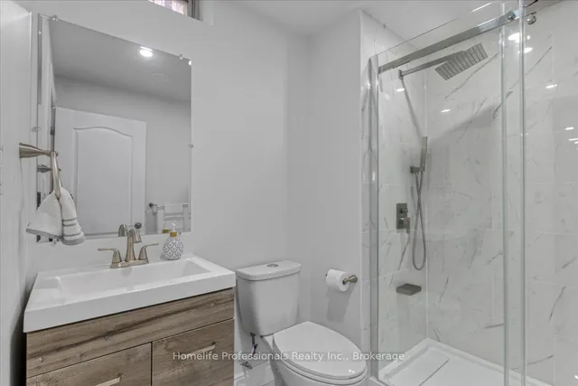 Additional image 40 of 55 Alexsia Crt