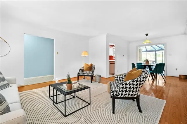 Additional image 7 of 38 OSLER Dr