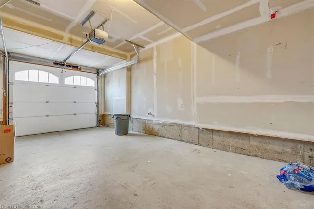 Additional image 40 of 80 Powell Dr