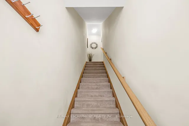 Additional image 4 of 383 Dundas St Unit 69