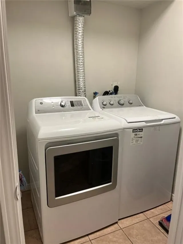 Additional image 9 of 200 LIMERIDGE Rd Unit 306