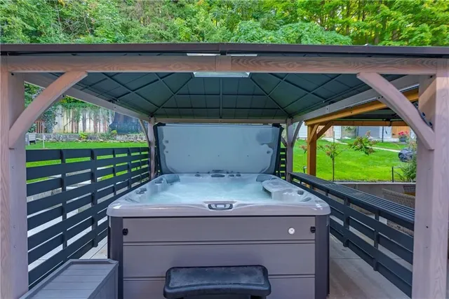 Additional image 42 of 64 HILDEGARD Dr