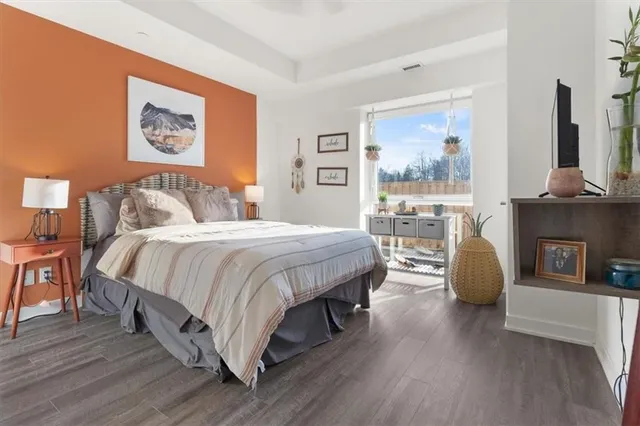 Additional image 7 of 16 MARKLE Cres Unit 202