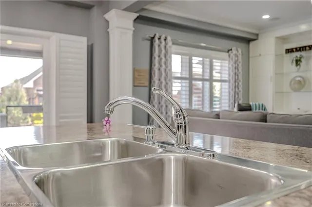 Additional image 34 of 47 Whistler St