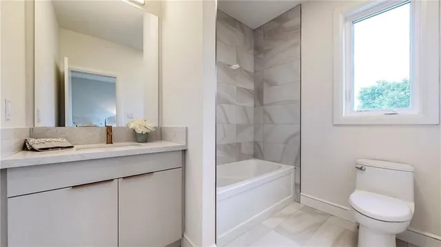 Additional image 45 of 48 MILLER Dr