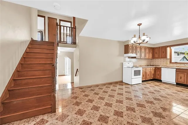 Additional image 13 of 81 SUMMERLEA Dr