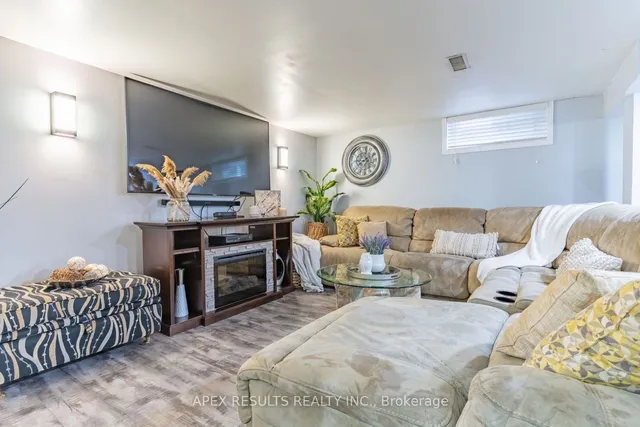 Additional image 21 of 52 Boston Cres