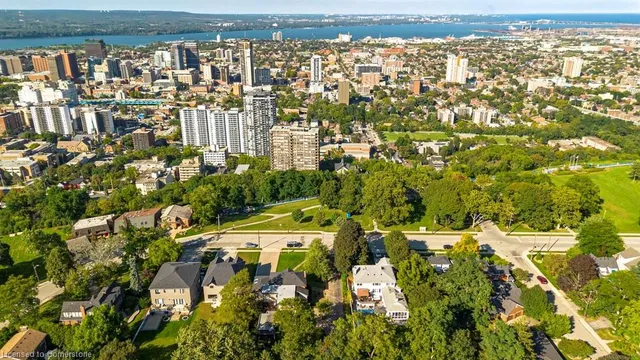 Additional image 8 of 182 Concession St