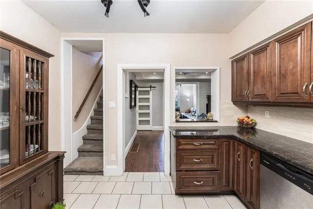 Additional image 17 of 21 SEVERN St