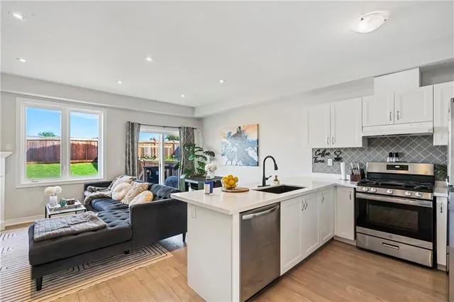 Additional image 6 of 57 PINOT Cres