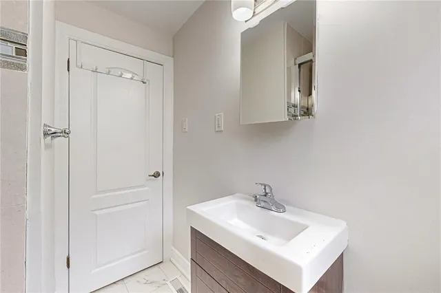 Additional image 29 of 192 WENTWORTH St