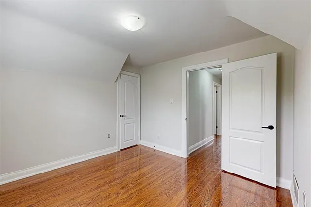 Additional image 26 of 192 WENTWORTH St