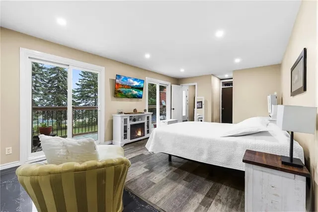 Additional image 22 of 711 RIDGE Rd