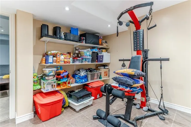 Additional image 25 of 31 TOPAZ St