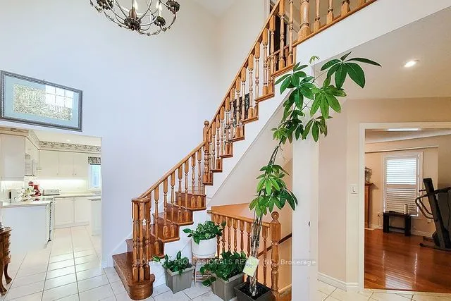 Additional image 34 of 88 Cabriolet Cres