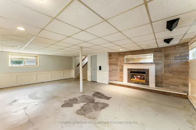 Additional image 21 of 79 Glen Castle Dr