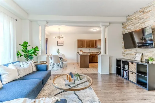 Additional image 7 of 31 TOPAZ St