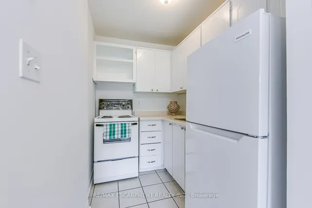Additional image 6 of 150 Charlton Ave Unit 1205