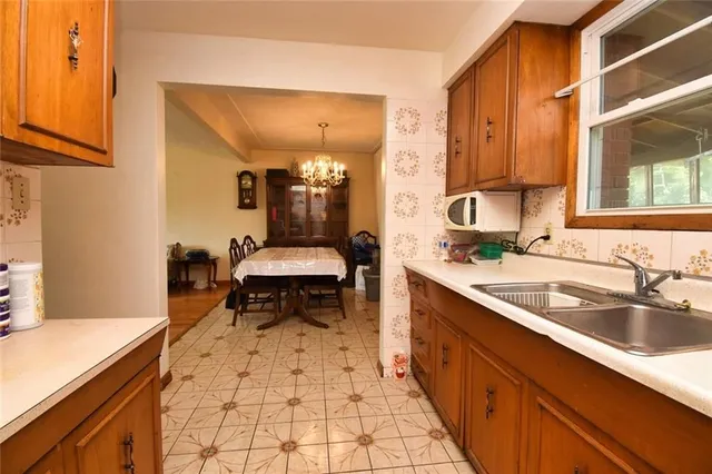 Additional image 9 of 39 EAST 39TH St