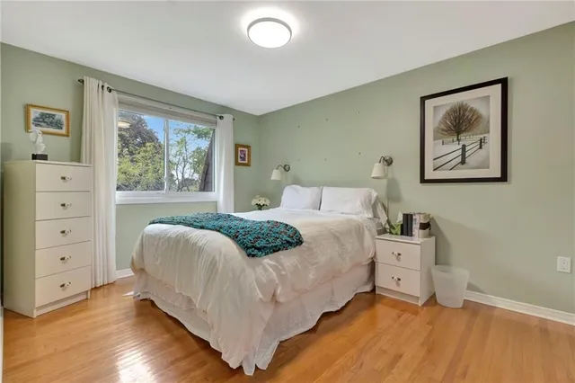 Additional image 18 of 65 MAPLE Dr