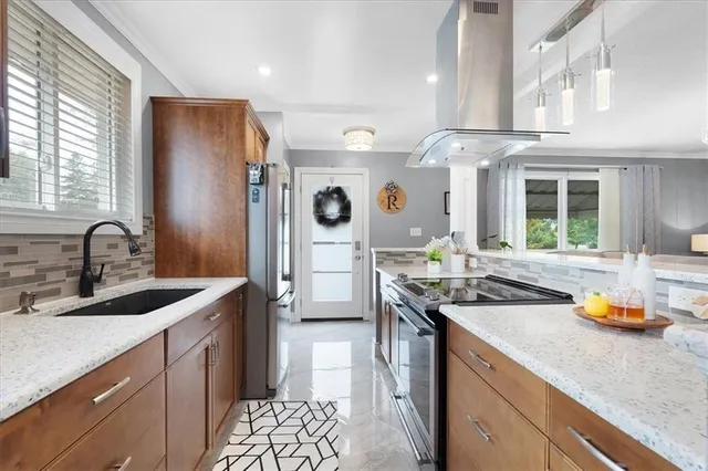 Additional image 10 of 3 BYWOOD Cres