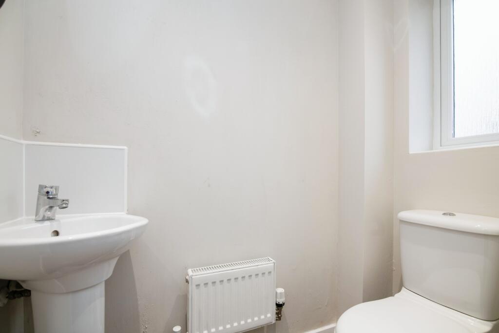 Additional image 8 of Almondsbury Close, Redditch, Worcestershire, B97